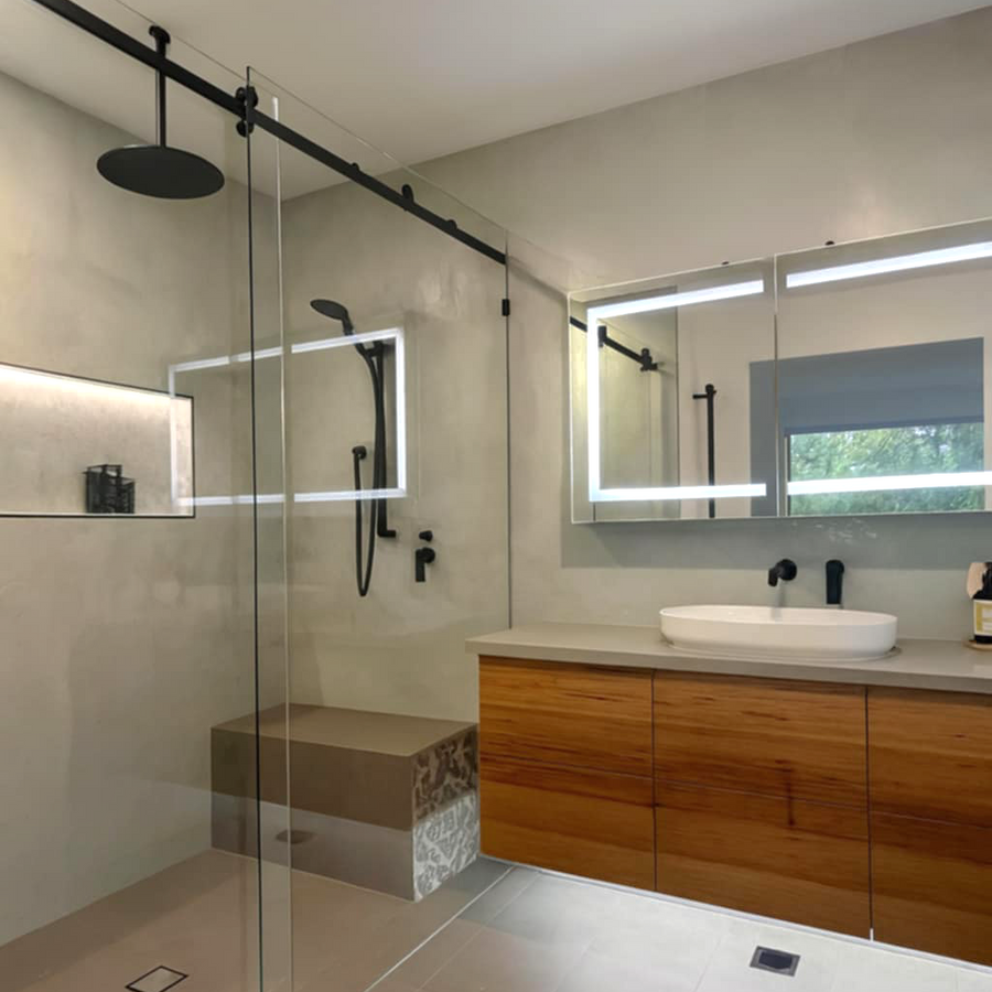 How to Install a Mirror Cabinet: Surface-Mounted or Recessed, Step by Step