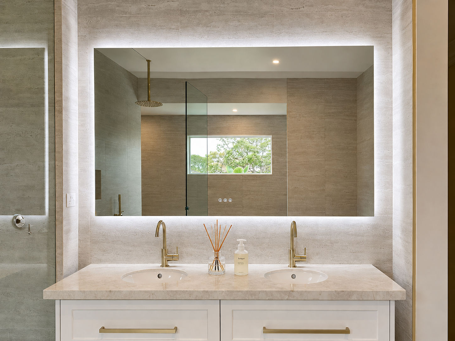 The Ultimate Bathroom Mirror Buying Guide (2026 Edition)