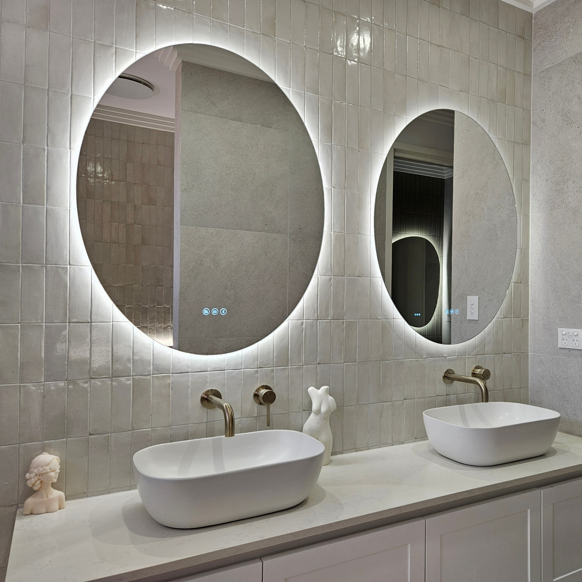 The Portofino (Lux edition) ~ Invogue Smart mirror