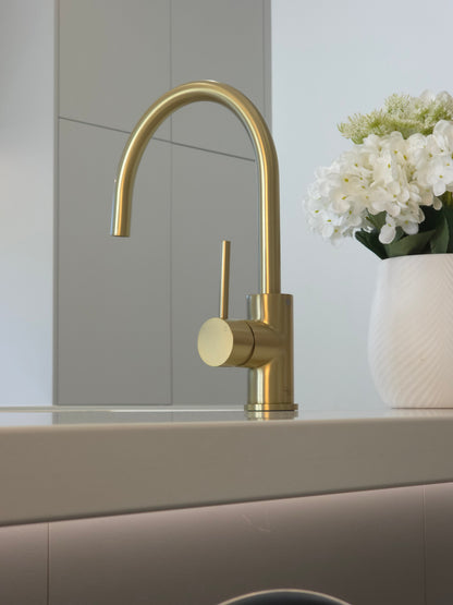 Como Kitchen Mixer Tap - Brushed Brass