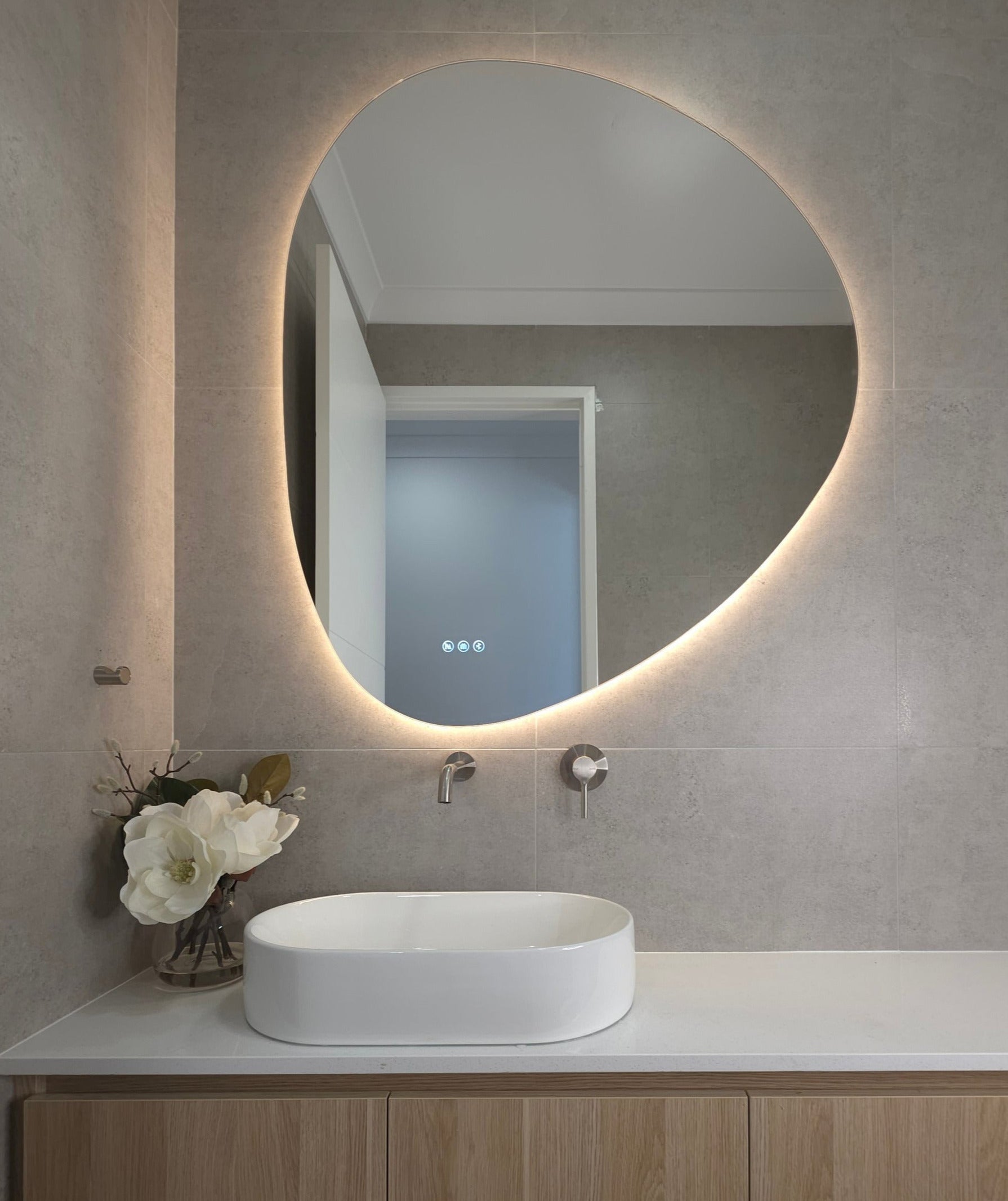 Oval & Irregular Shaped Mirrors